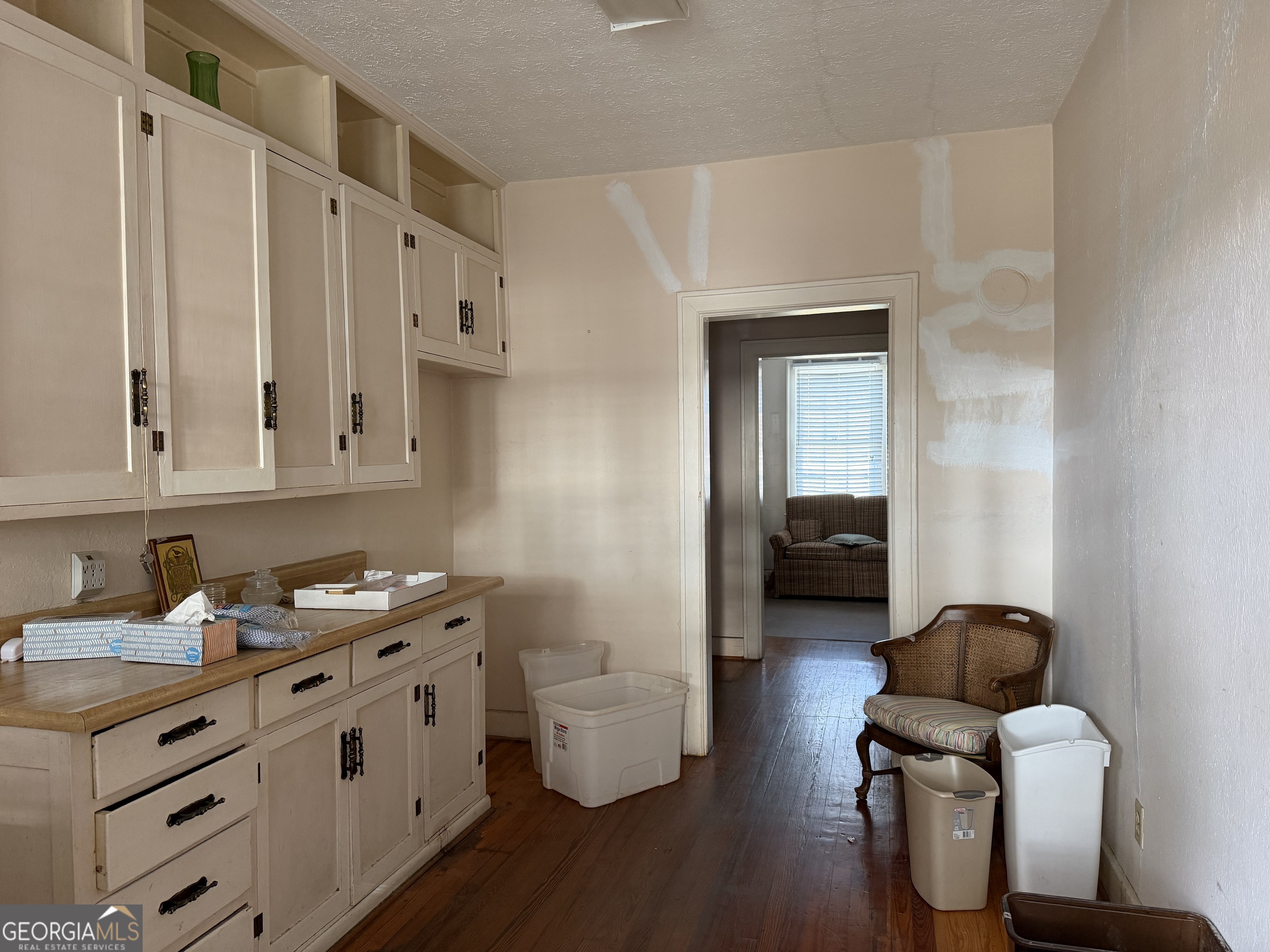 208 Durden Street Property Photo 10