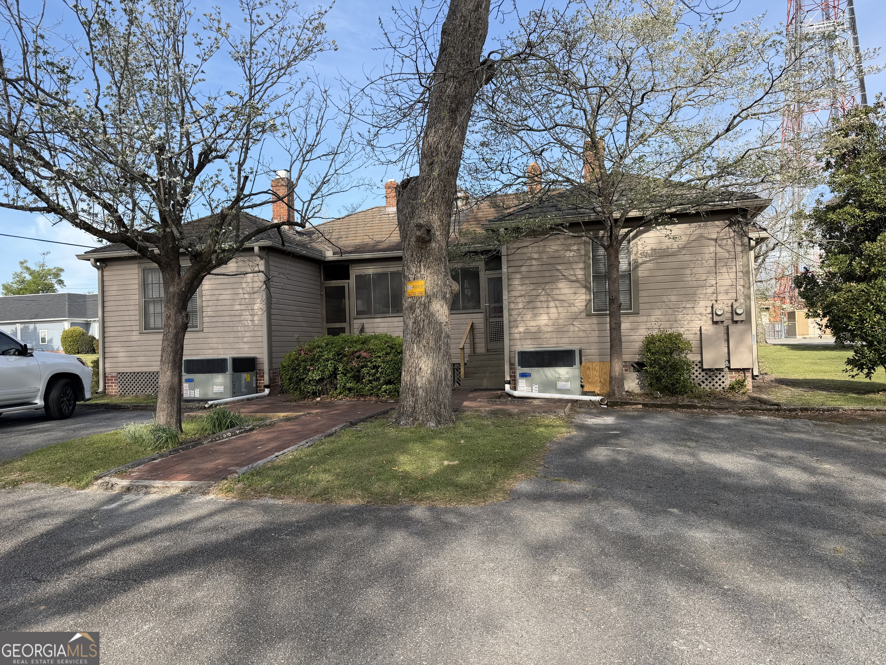 208 Durden Street Property Photo 11