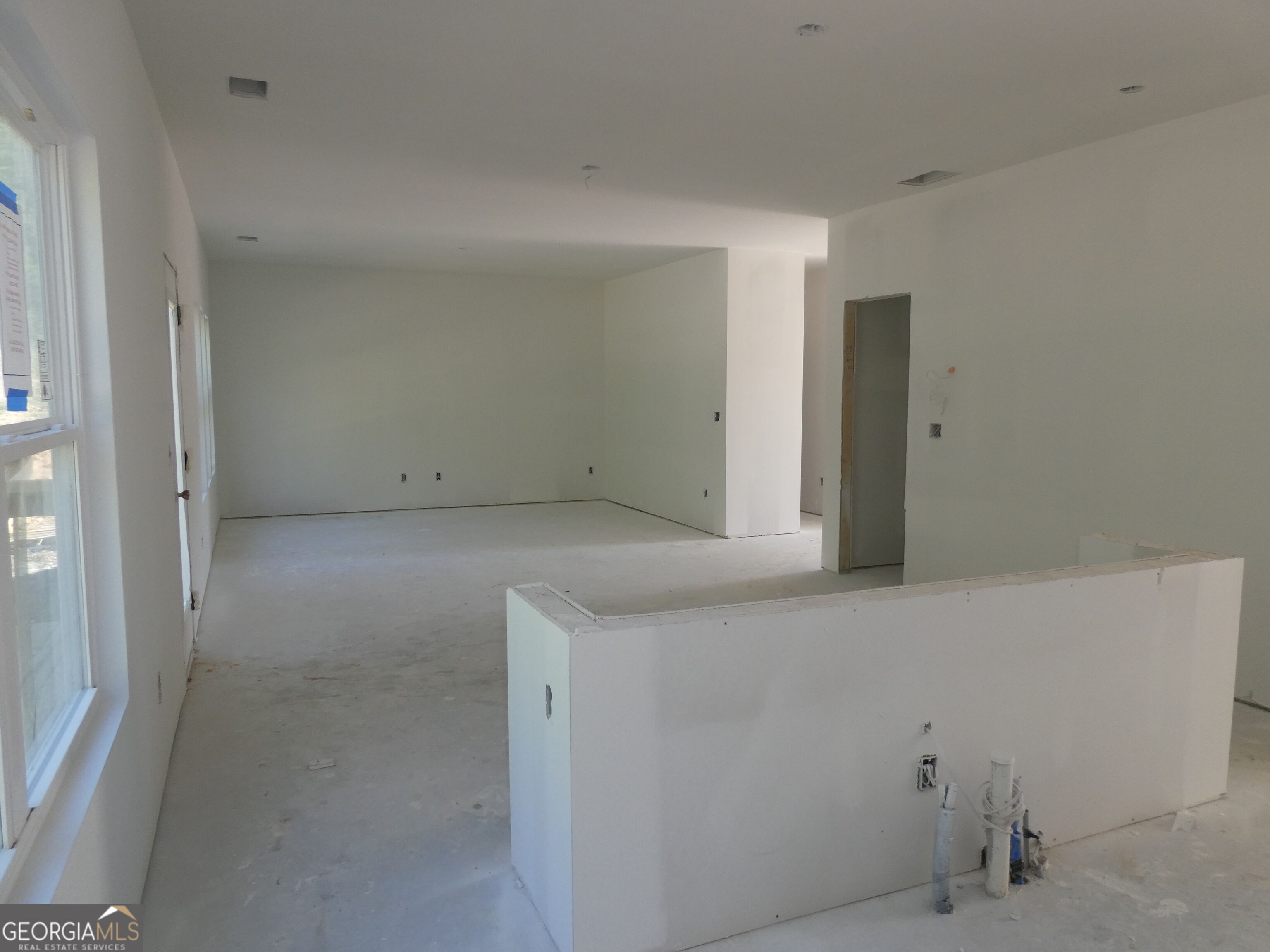 3281 Pepperpike Court Property Photo 6