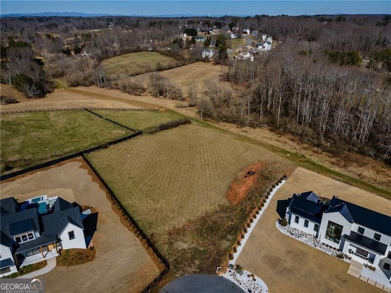 5170 Howard Road Property Photo 6