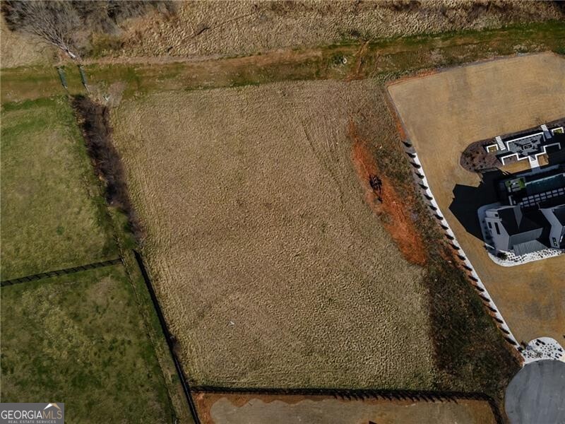 5170 Howard Road Property Photo 8