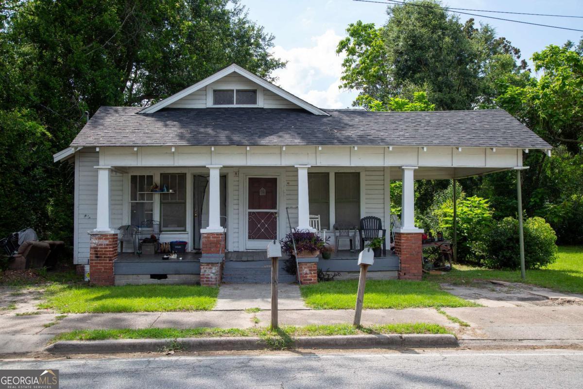 88 Oak Street Property Photo 1