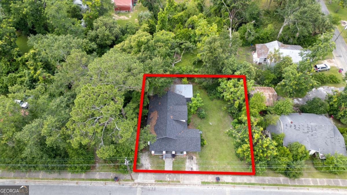 88 Oak Street Property Photo 3