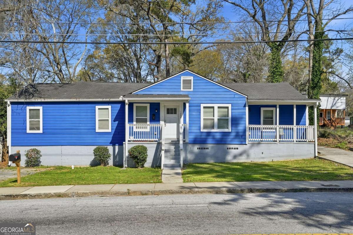 1333 Campbellton Road Sw Property Photo 2