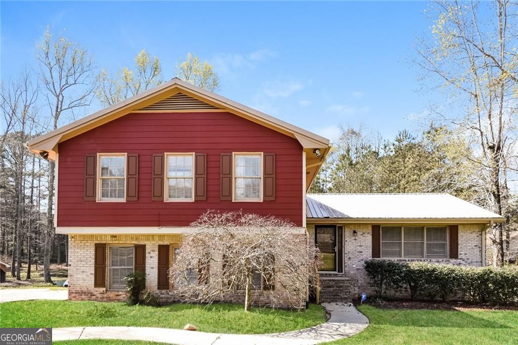 2069 Christian Circle Se Property Photo 1