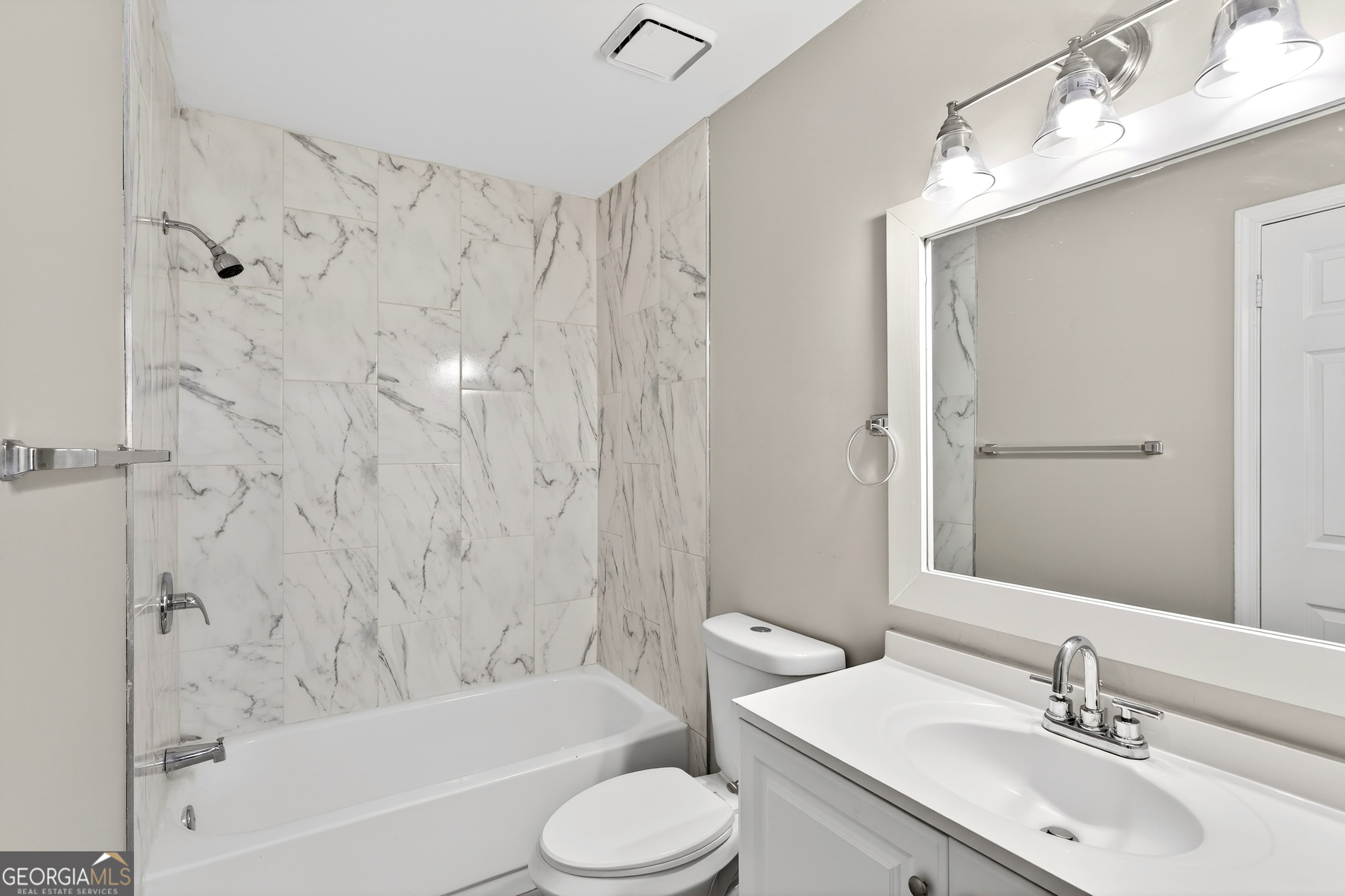 3867 Moran Way Property Photo 18