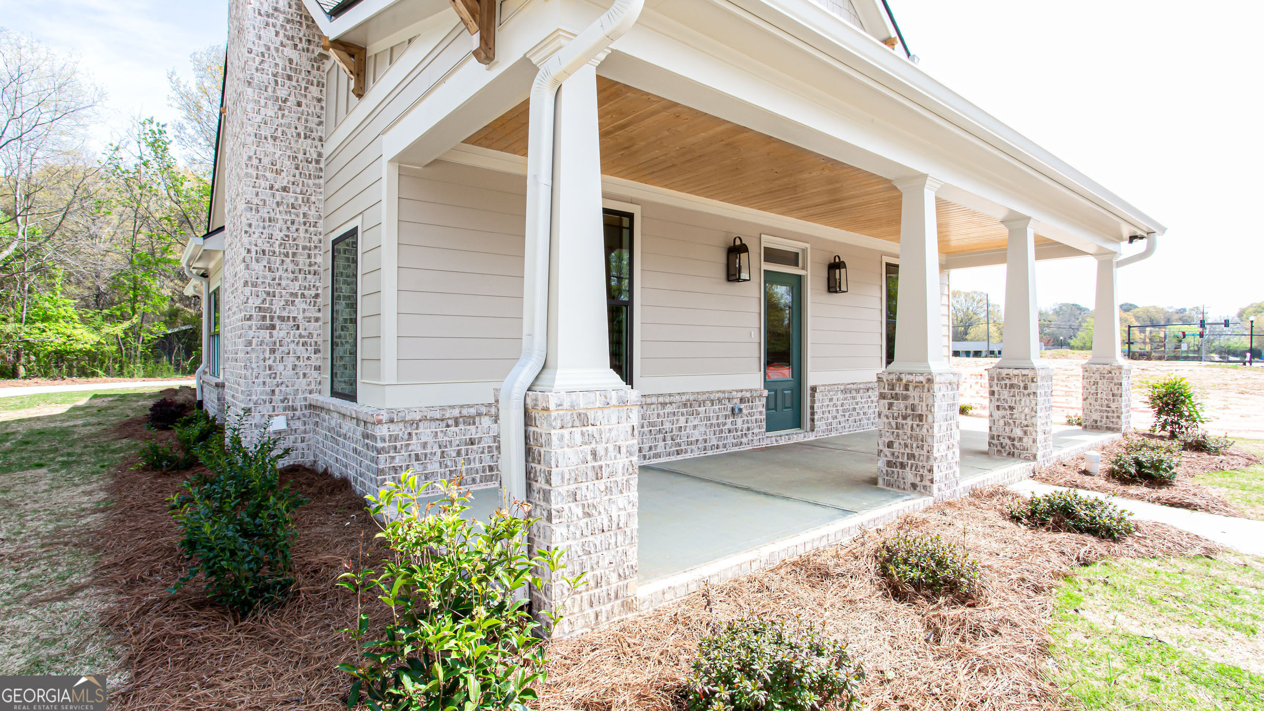 2044 Bennett Road Property Photo 5