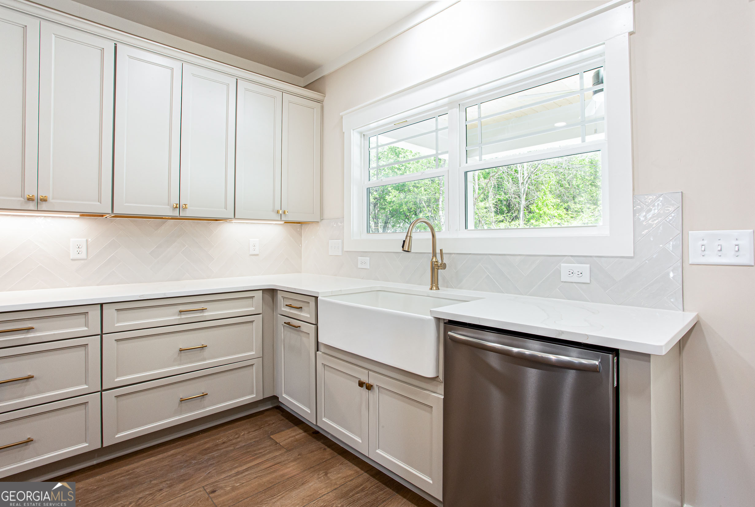 2044 Bennett Road Property Photo 21