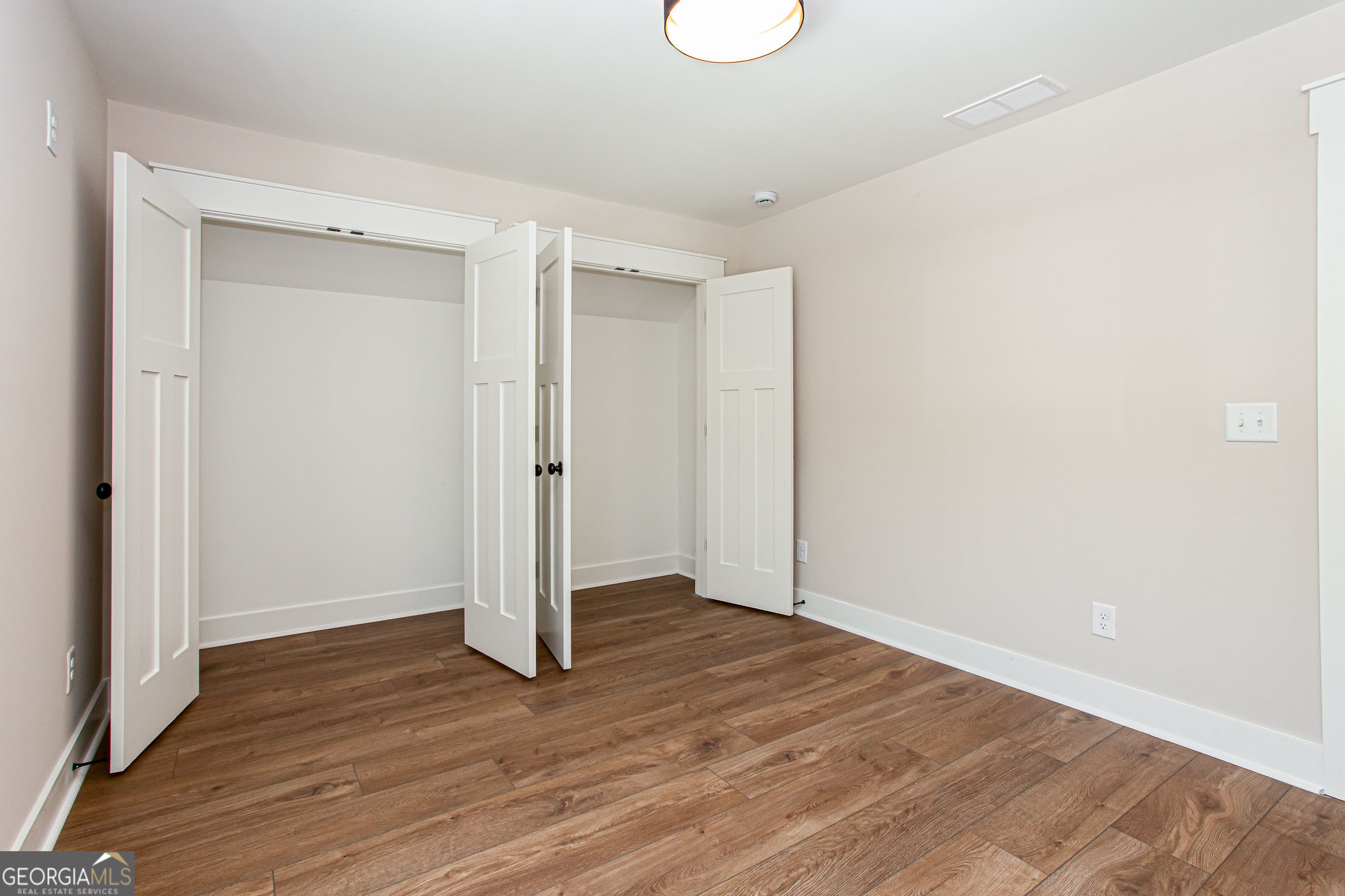 2044 Bennett Road Property Photo 41