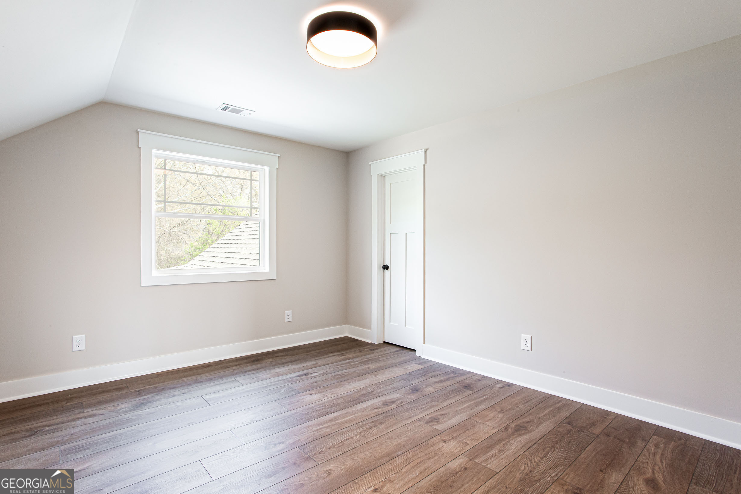 2044 Bennett Road Property Photo 49