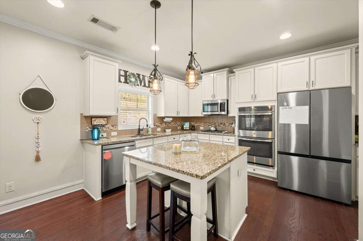 5472 Heatherbrooke Drive Nw Property Photo 11