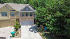 1547 Paxton Drive SW Property Photo 1