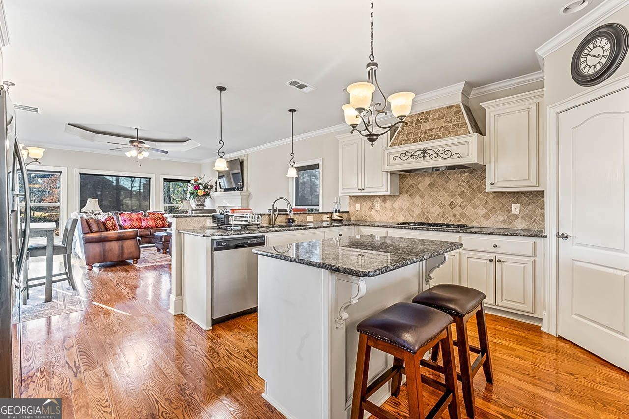 376 Masters Club Boulevard Property Photo 12