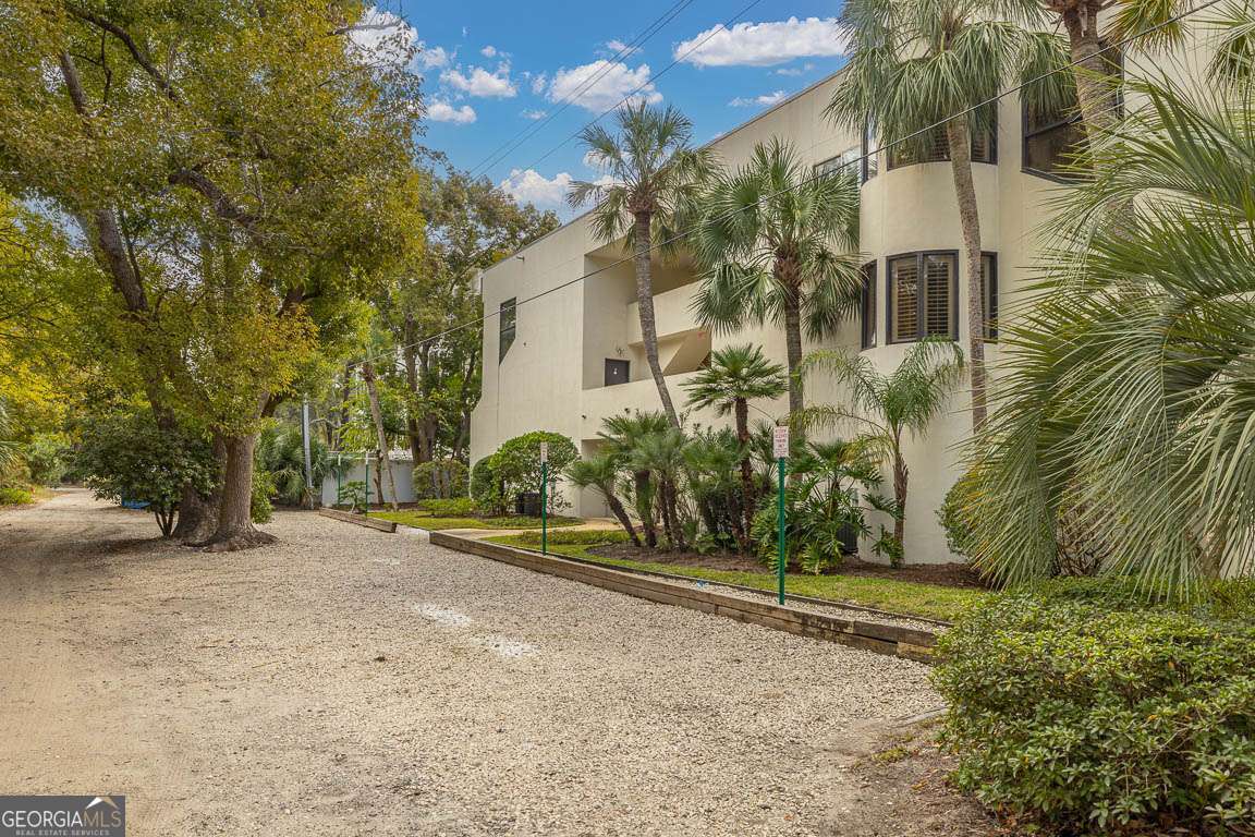 548 Oglethorpe Avenue # 11