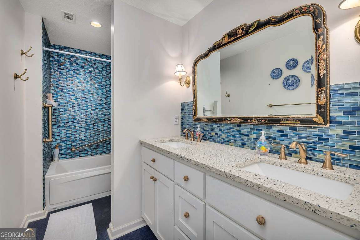 548 Oglethorpe Avenue # 11 Property Photo 3