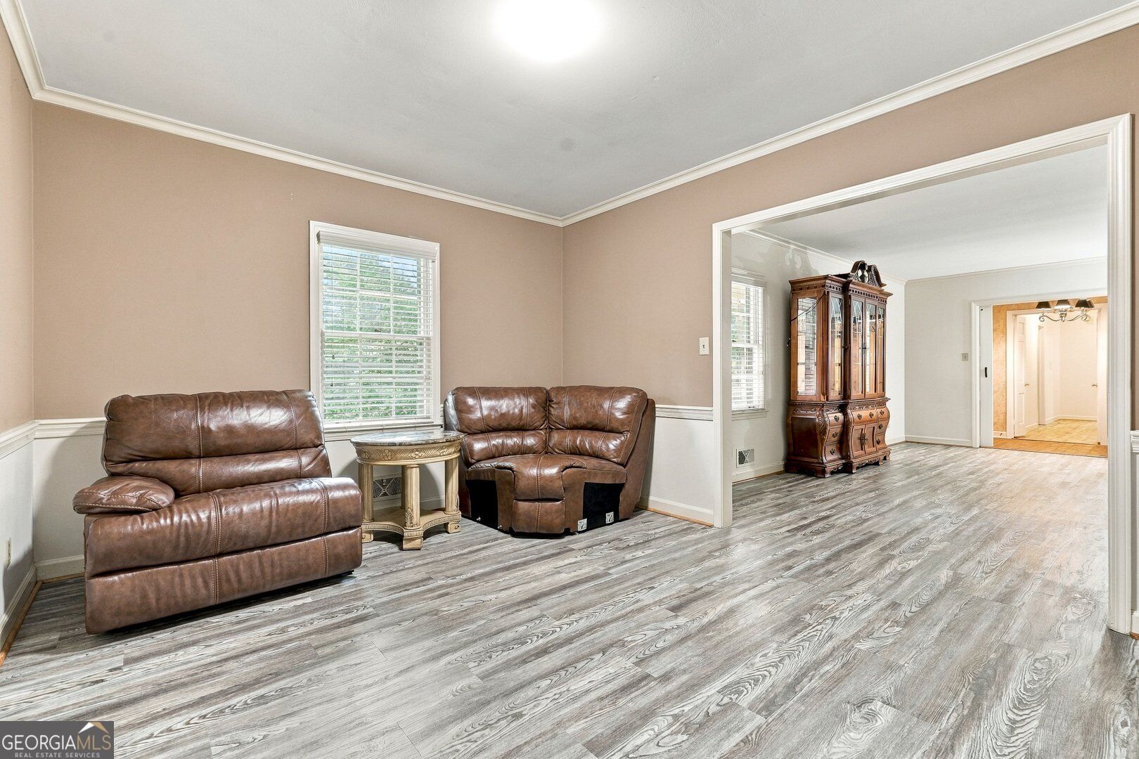 1387 Springdale Road Property Photo 5