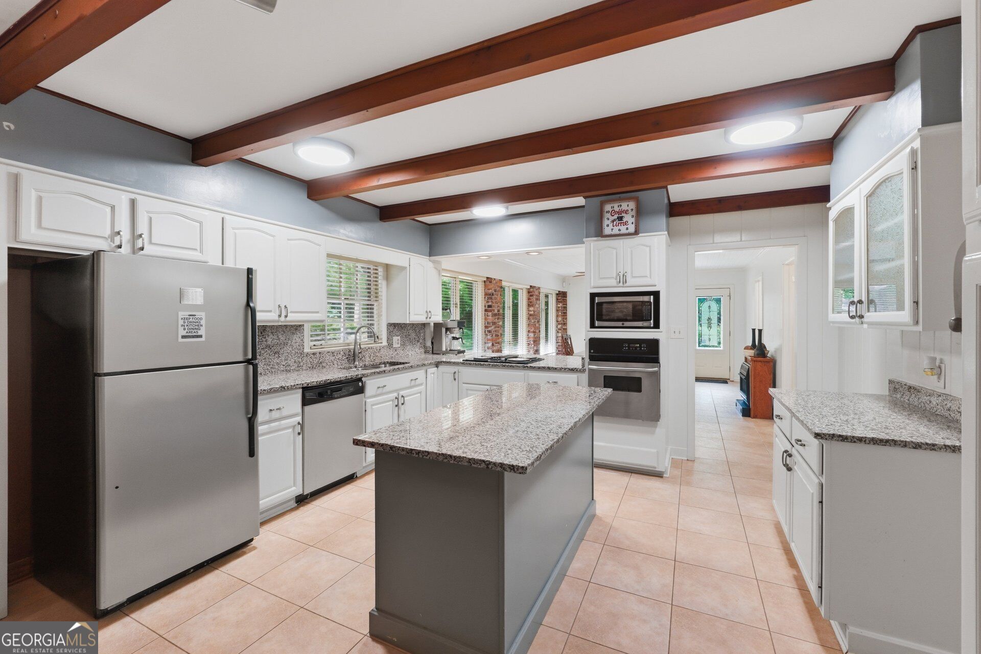 1387 Springdale Road Property Photo 10