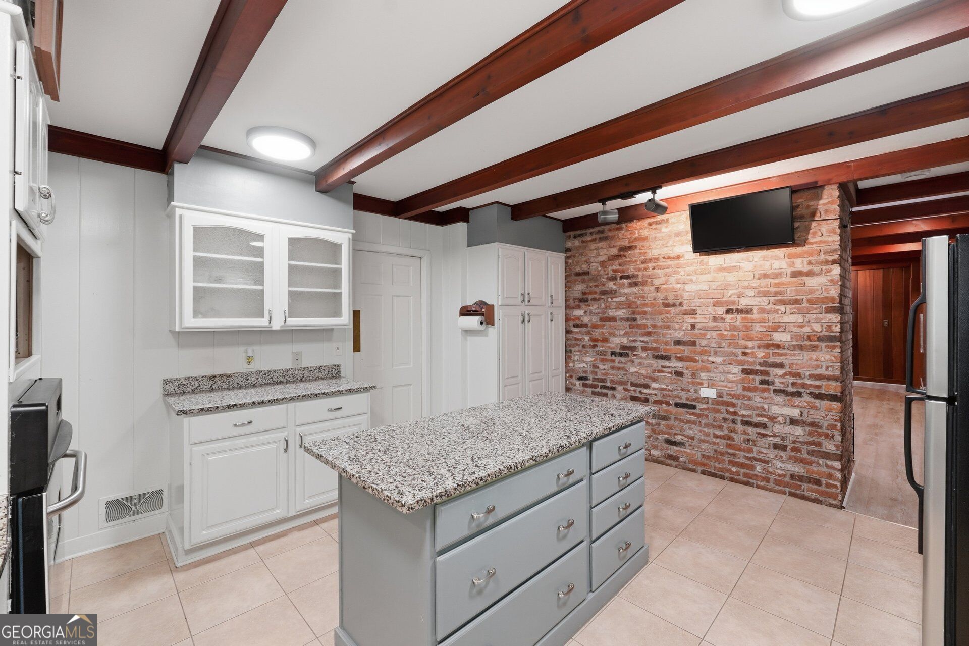 1387 Springdale Road Property Photo 13