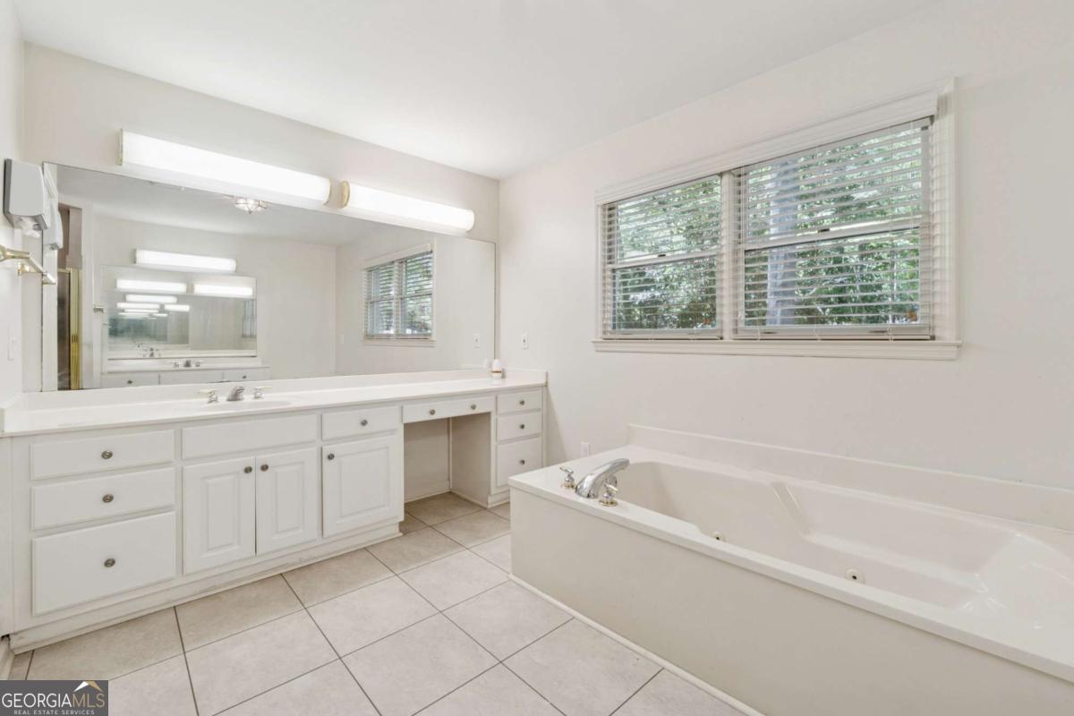 1387 Springdale Road Property Photo 20