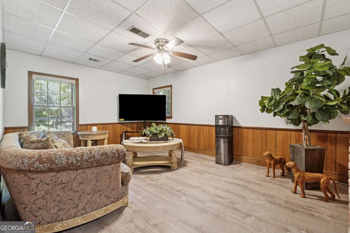 1387 Springdale Road Property Photo 31