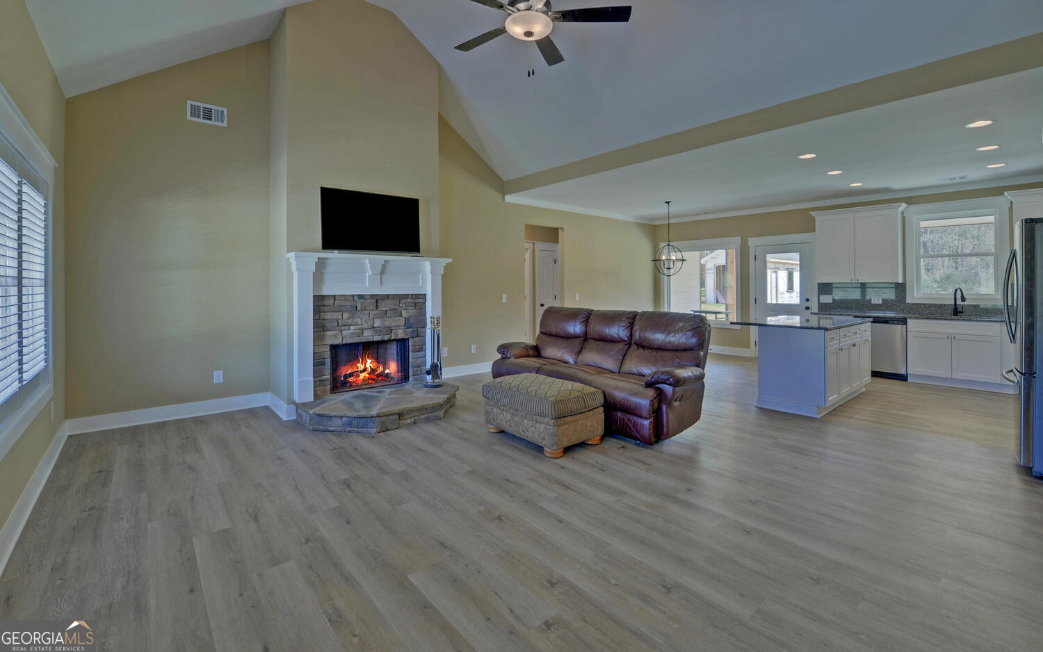 111 Topher Street Property Photo 5