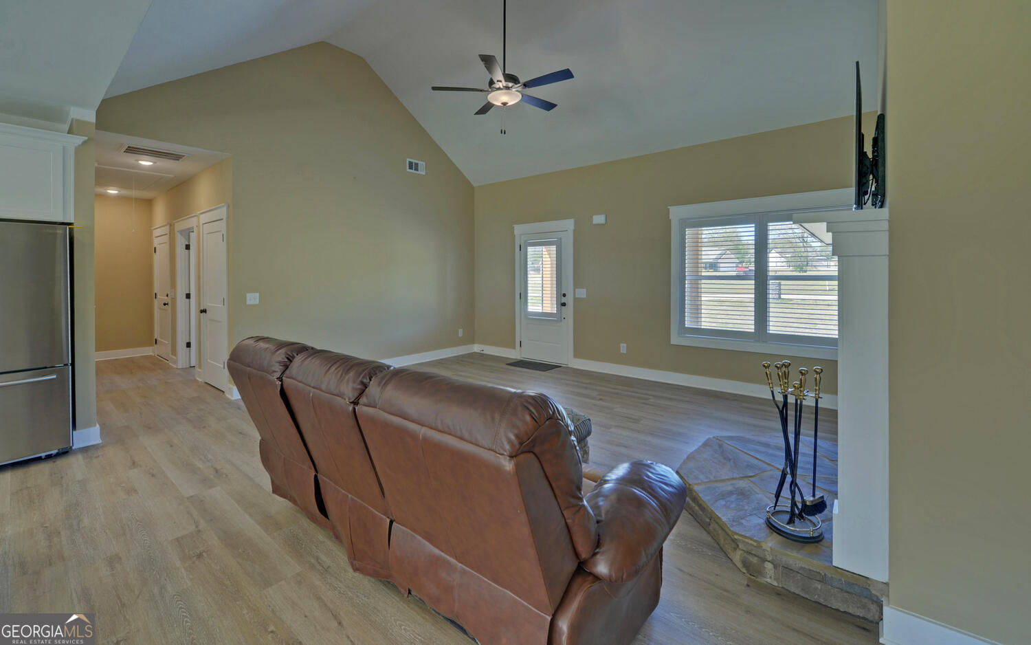 111 Topher Street Property Photo 8