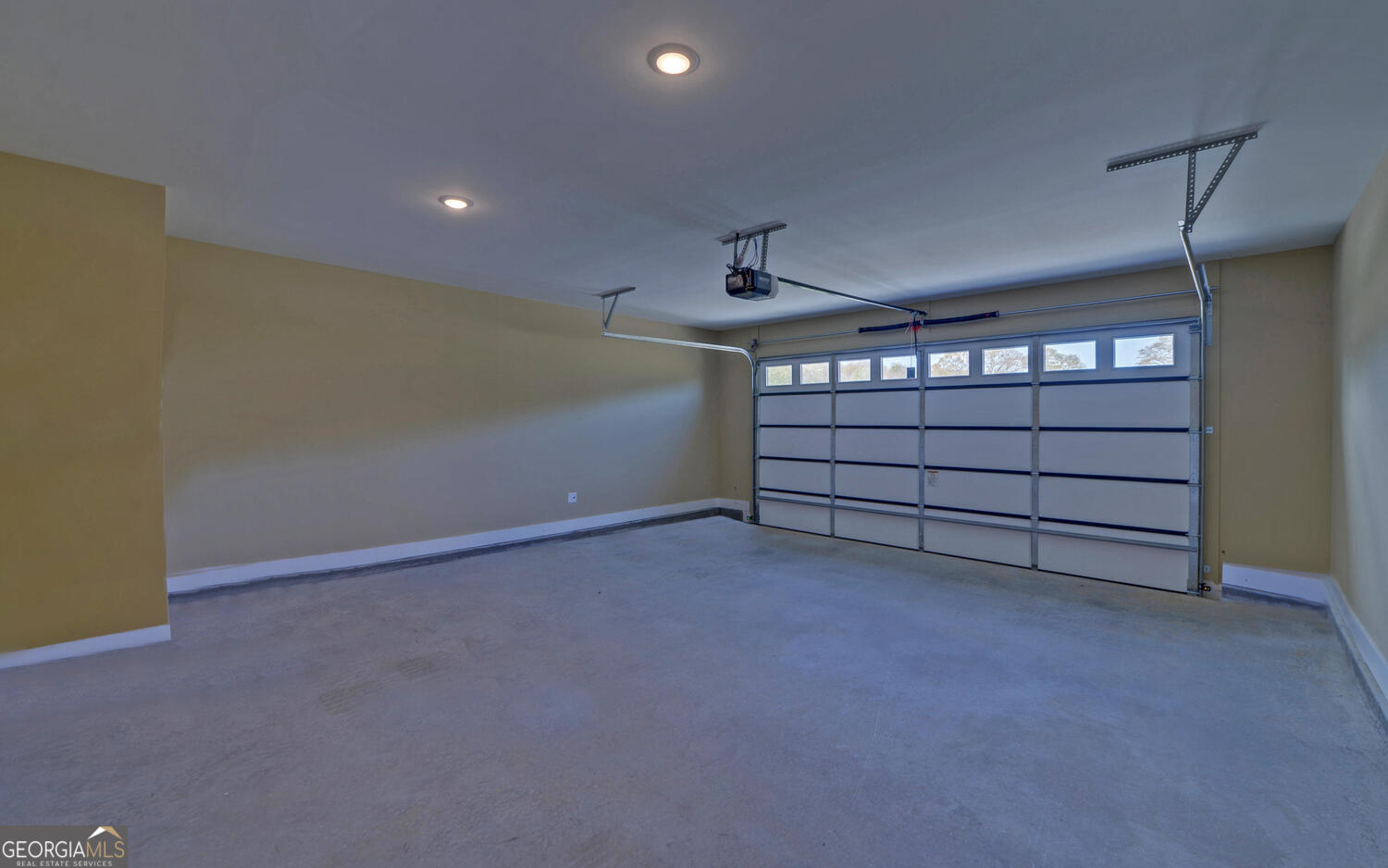 111 Topher Street Property Photo 32