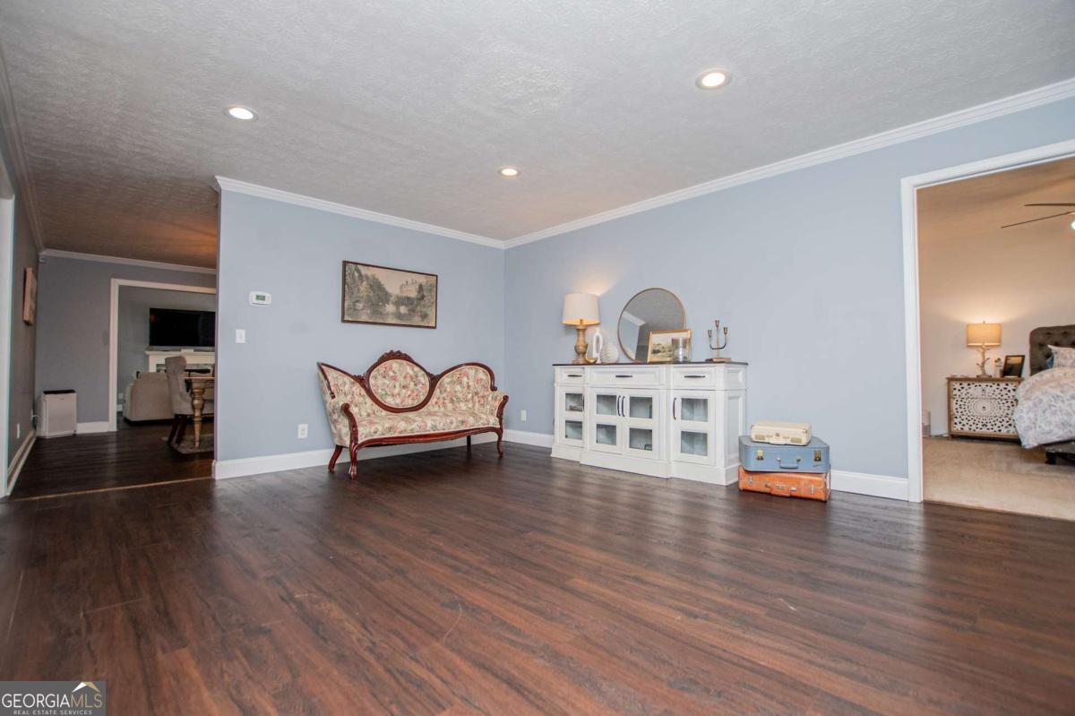 212 Hillcrest Road Property Photo 8