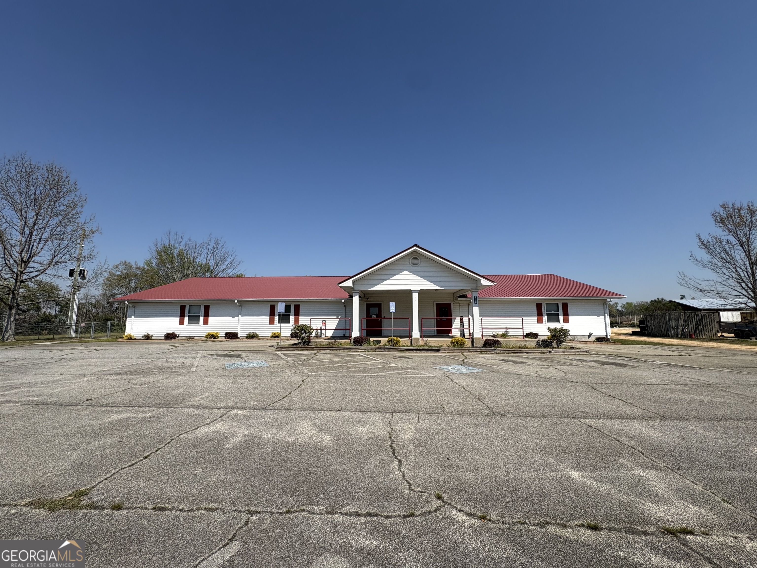 513 Industrial Drive Property Photo 1