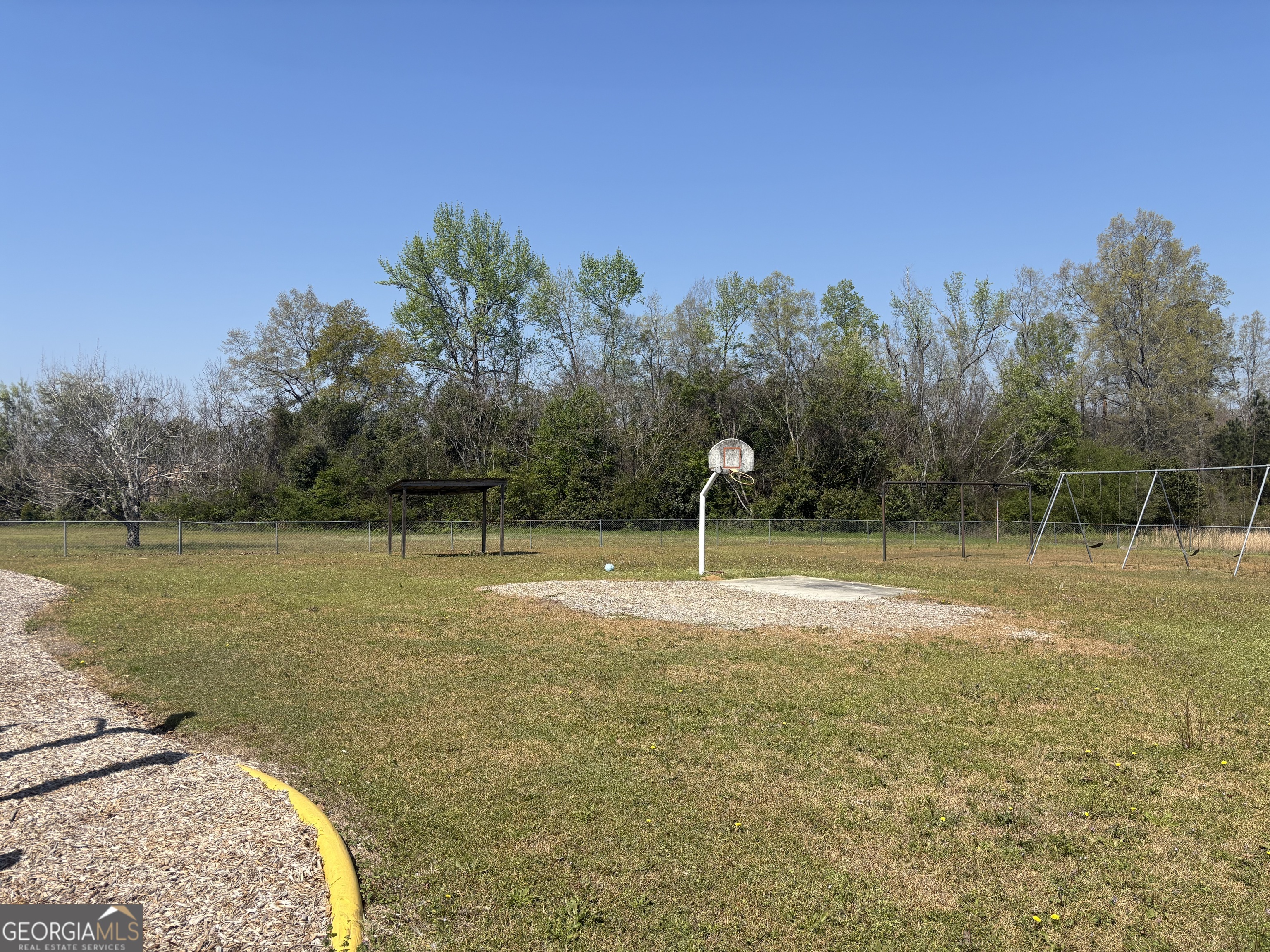 513 Industrial Drive Property Photo 11