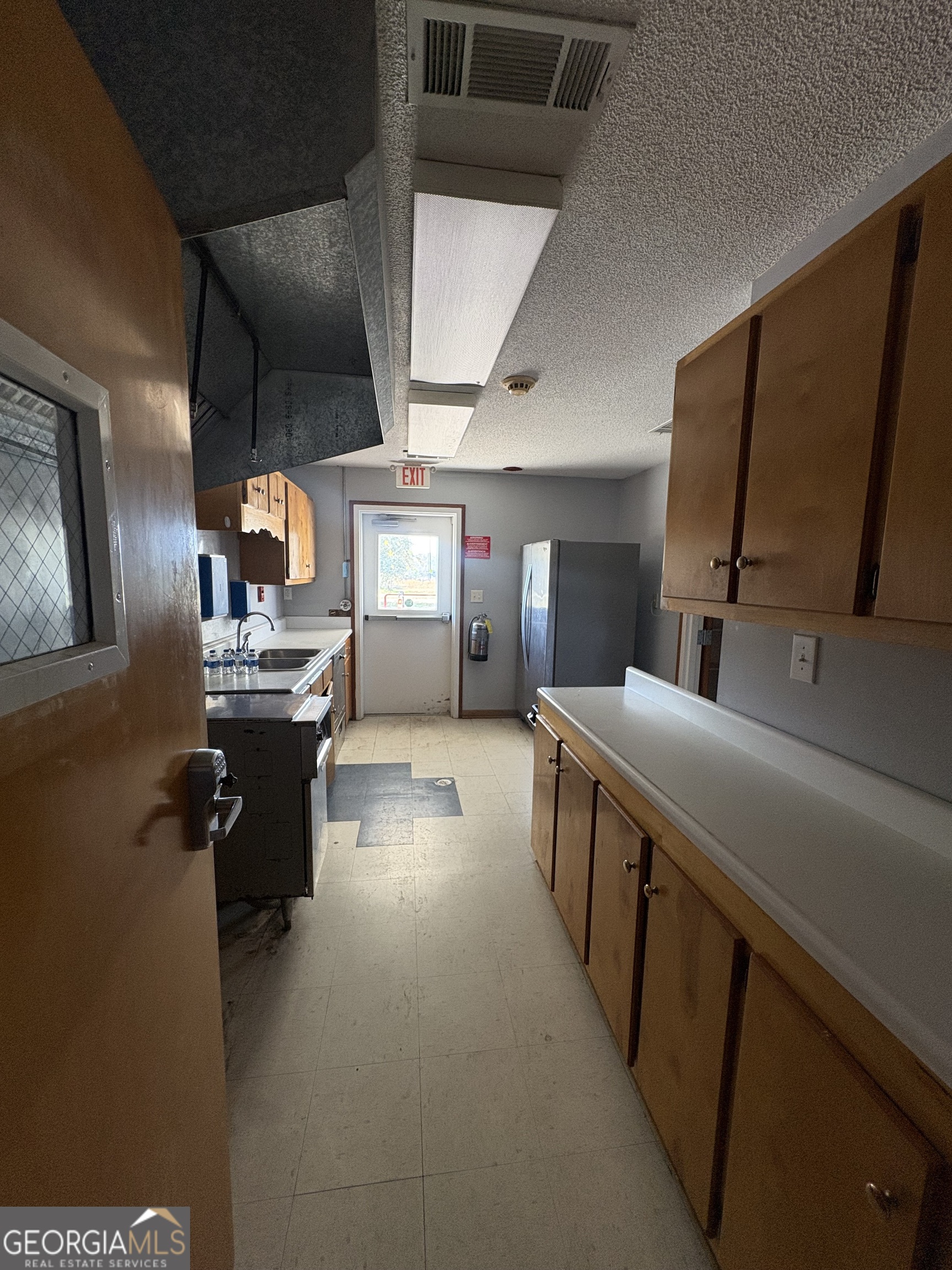 513 Industrial Drive Property Photo 18
