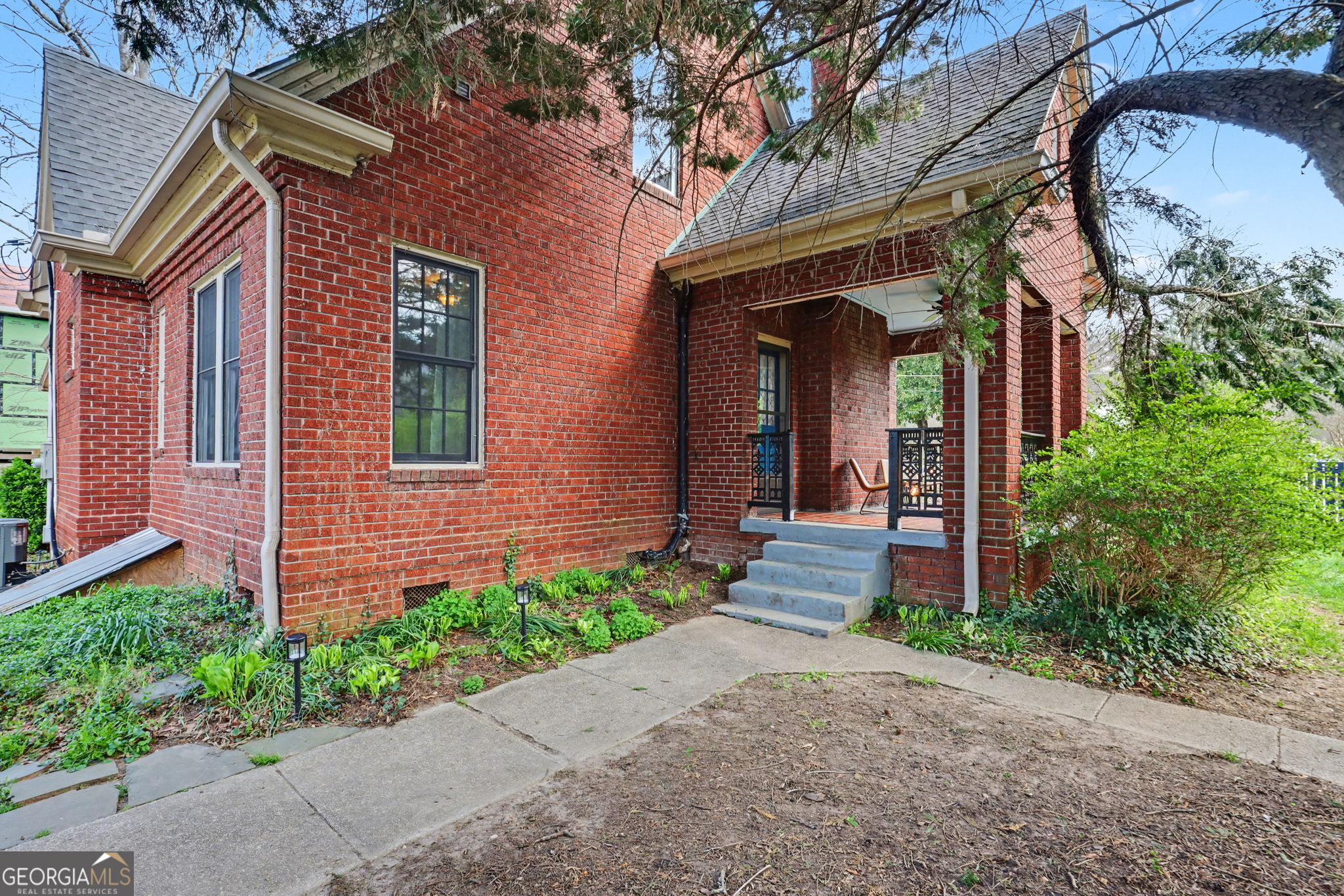 33 Maple Street Property Photo 5