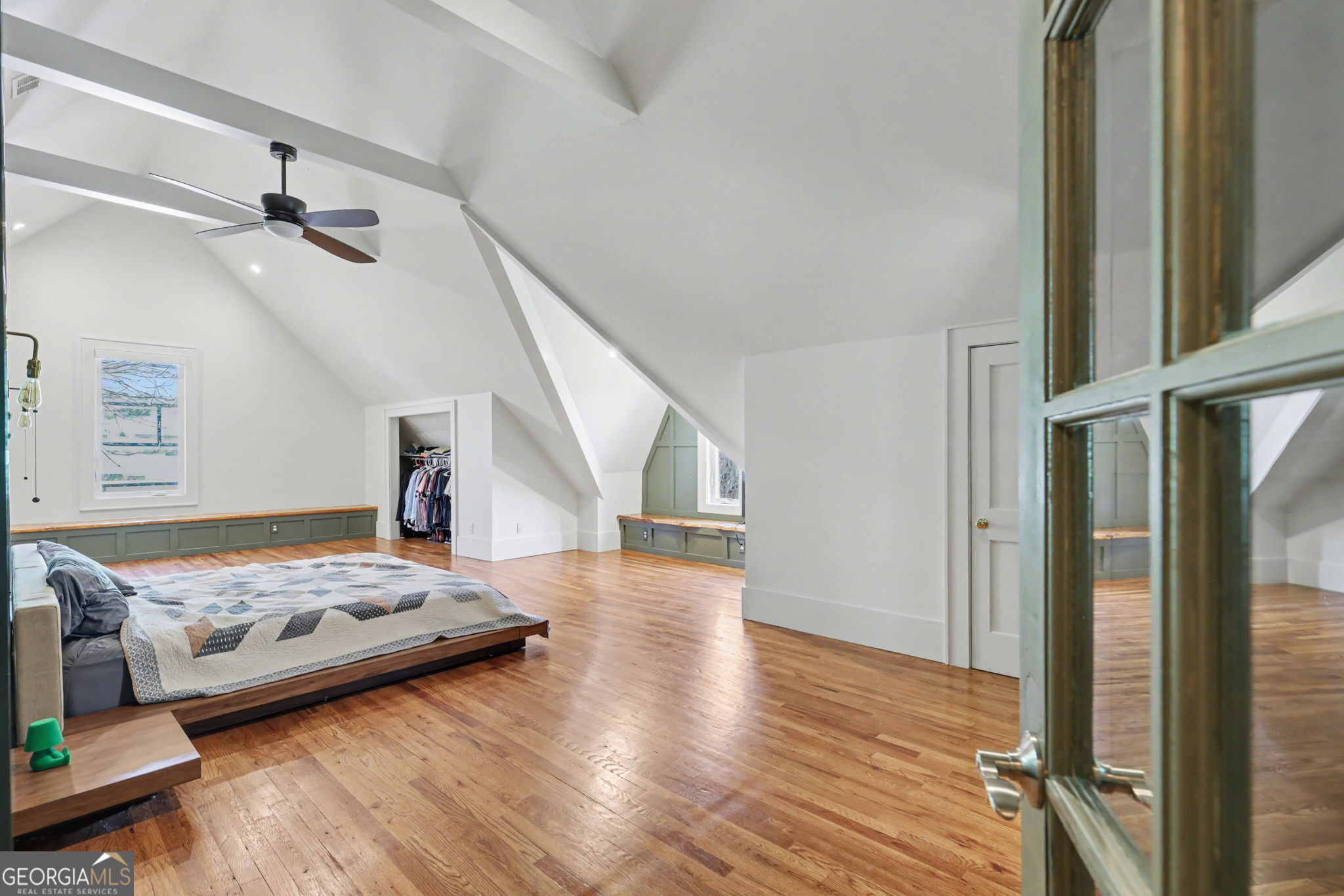 33 Maple Street Property Photo 17