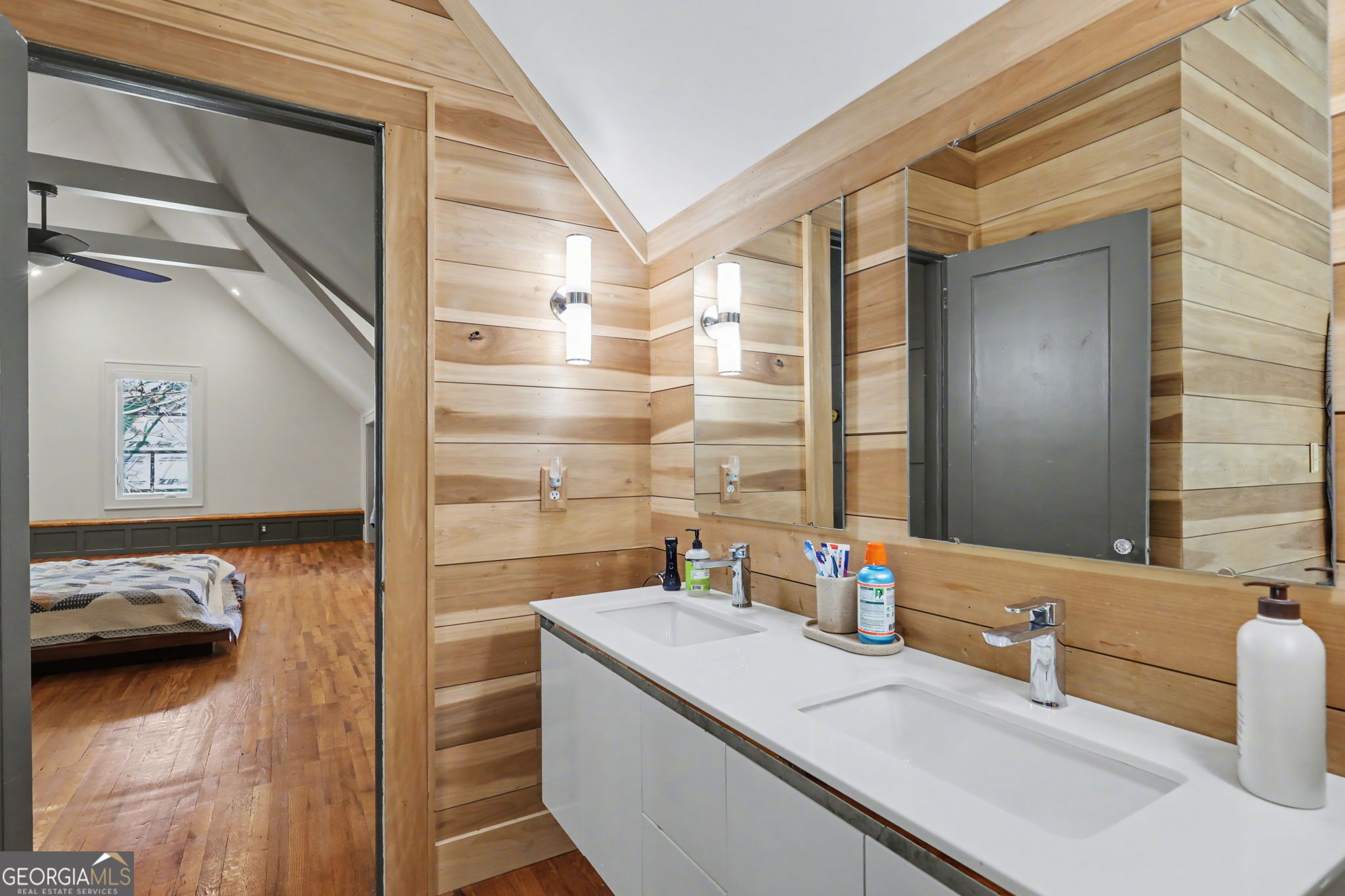 33 Maple Street Property Photo 26