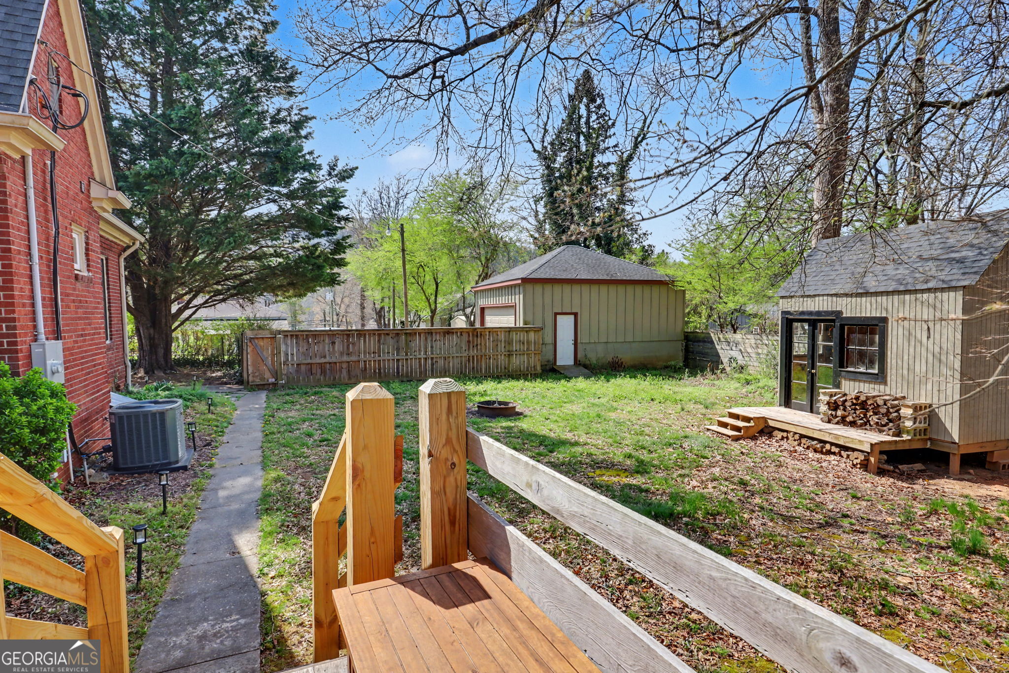 33 Maple Street Property Photo 42