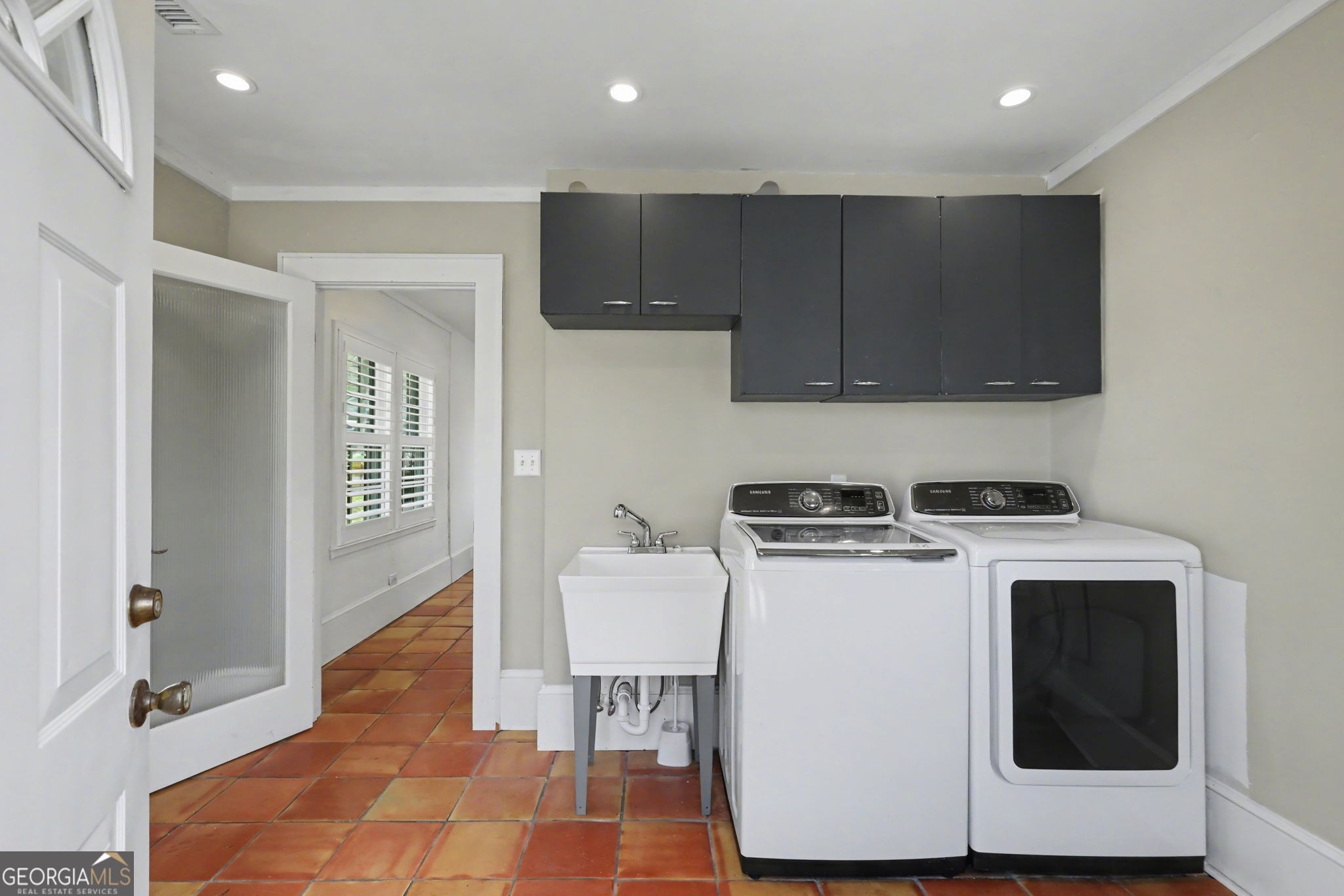 33 Maple Street Property Photo 43