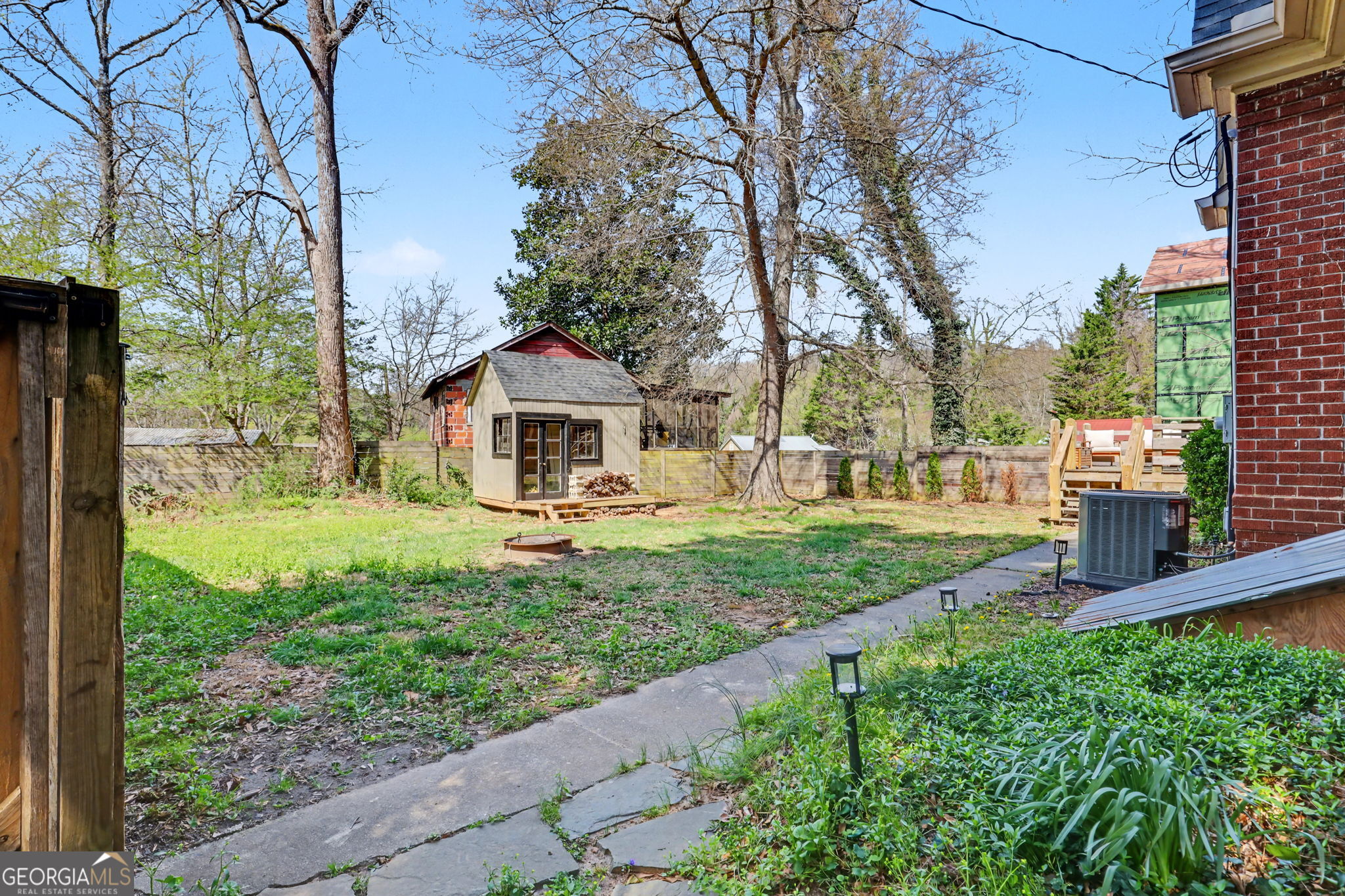 33 Maple Street Property Photo 54