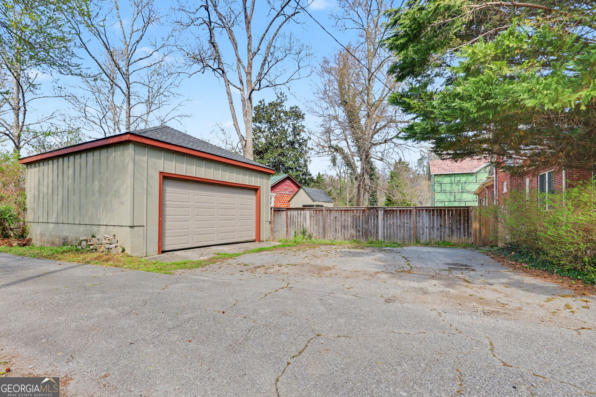 33 Maple Street Property Photo 57