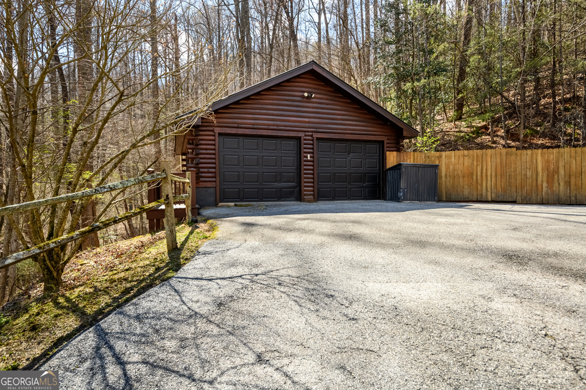 91 Whispering Lake Way Property Photo 7