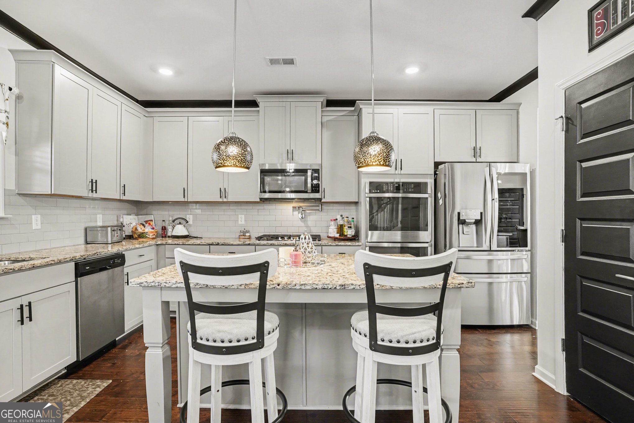 110 Canal Street Property Photo 6