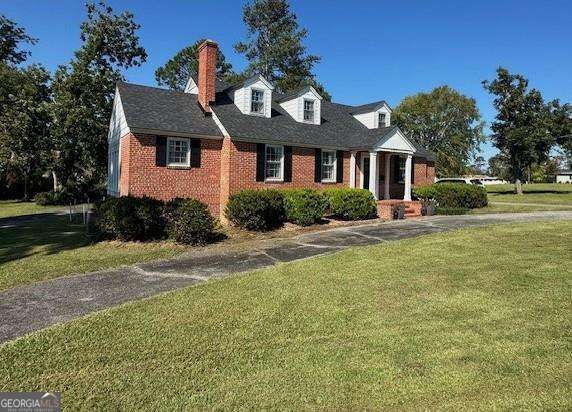 907 Center Drive Property Photo 1