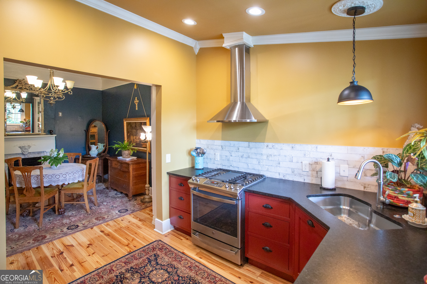 528 E Jones Street Property Photo 16