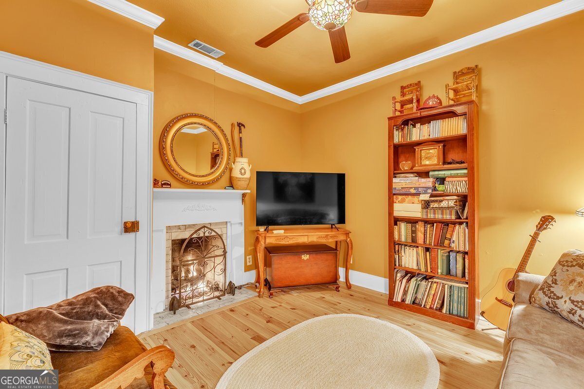 528 E Jones Street Property Photo 41