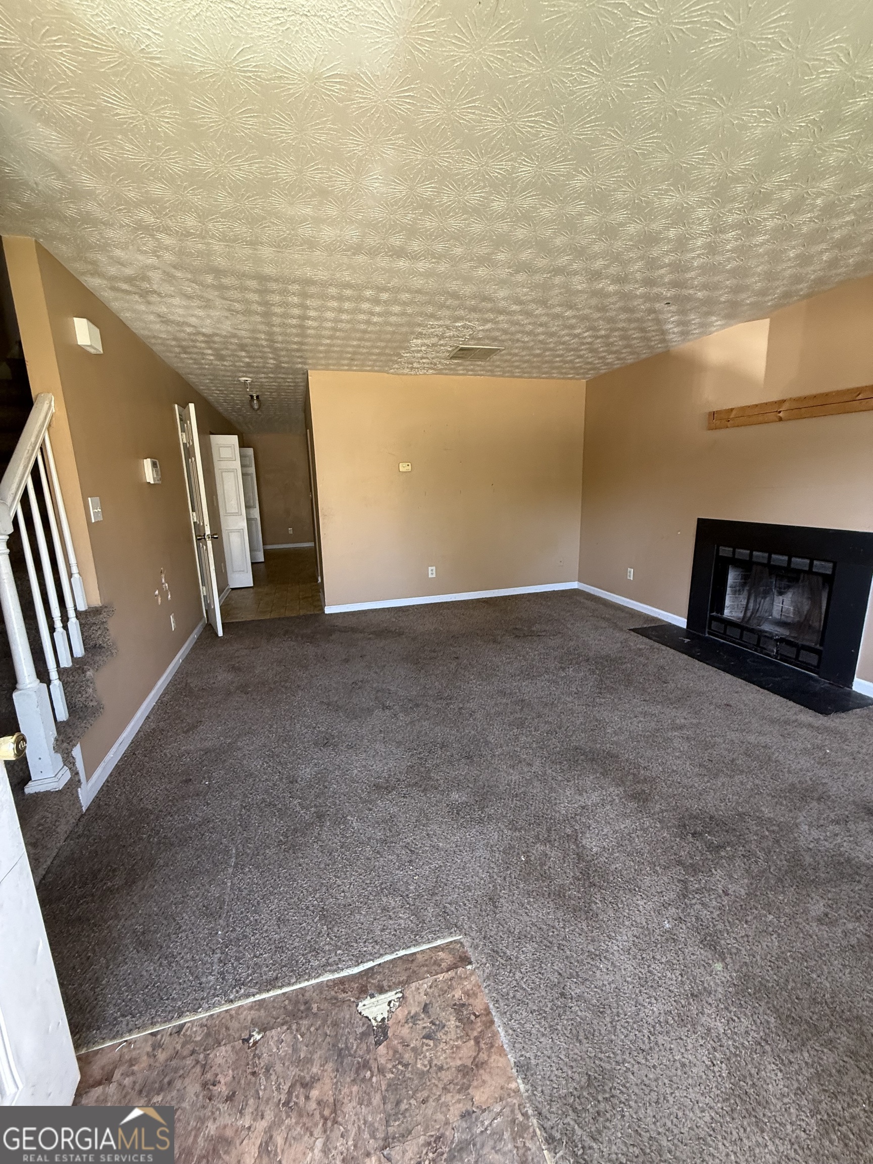 1750 Bob White Lane Se Property Photo 3