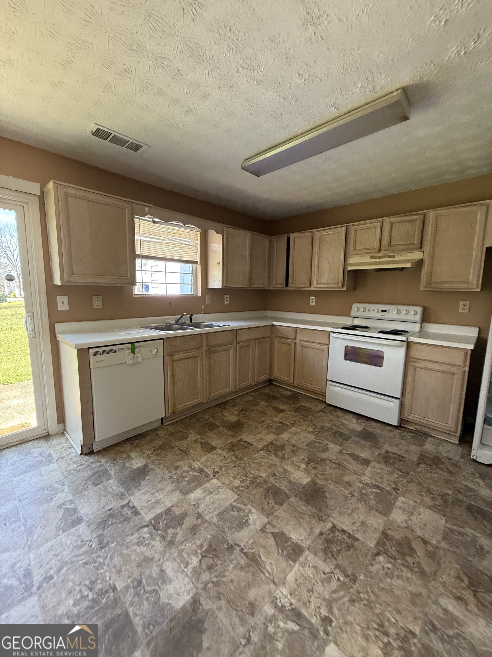1750 Bob White Lane Se Property Photo 9