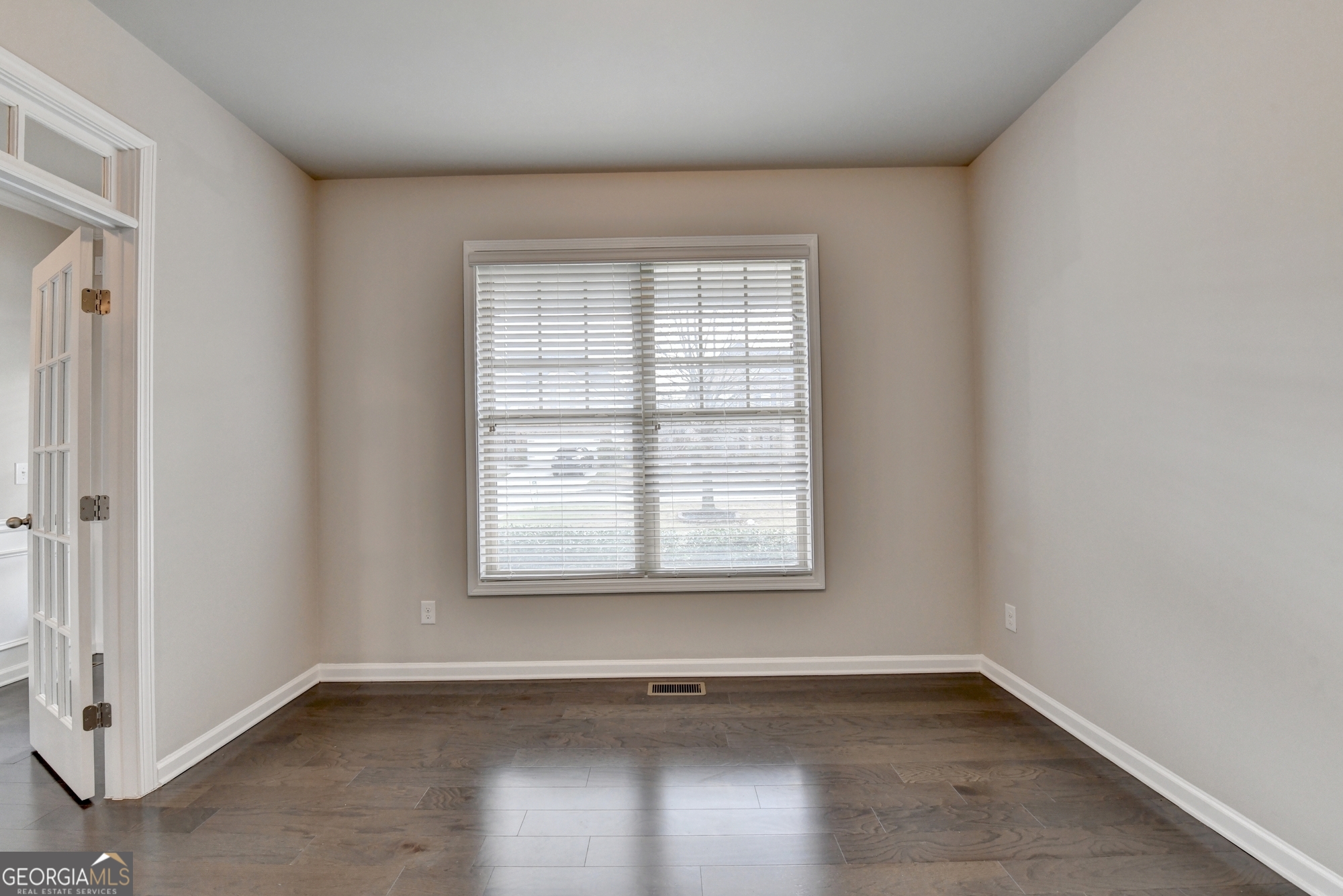 2375 Matlin Way Property Photo 9