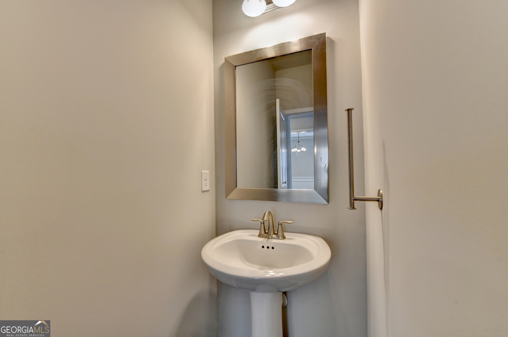 2375 Matlin Way Property Photo 10