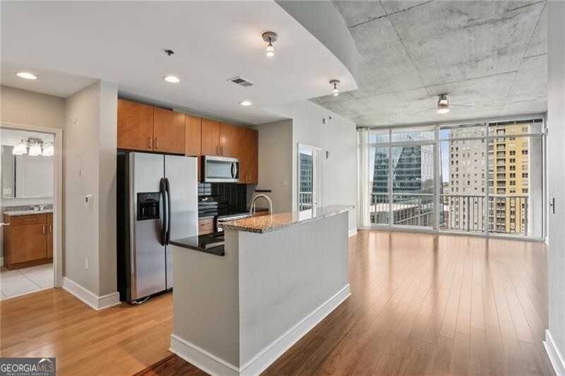 950 W Peachtree Street Nw # 1213 Property Photo 3