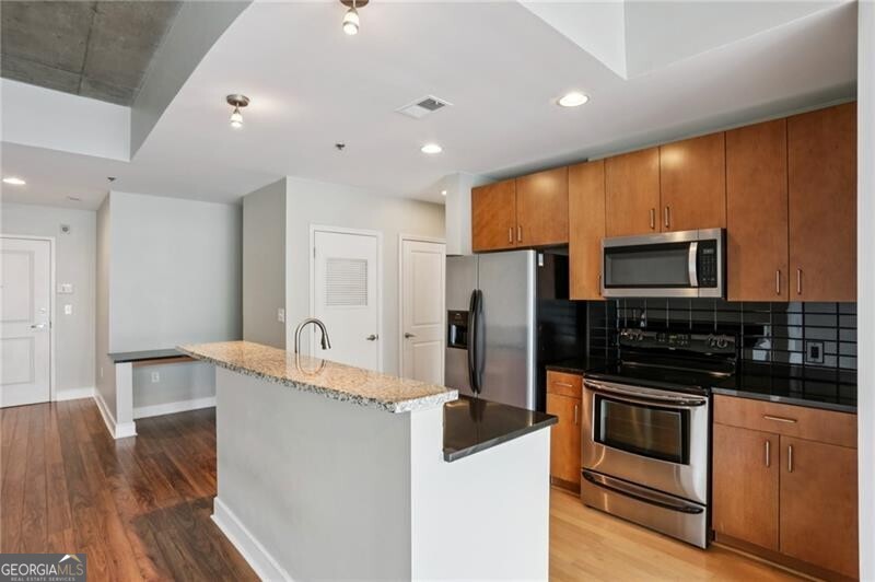 950 W Peachtree Street Nw # 1213 Property Photo 5