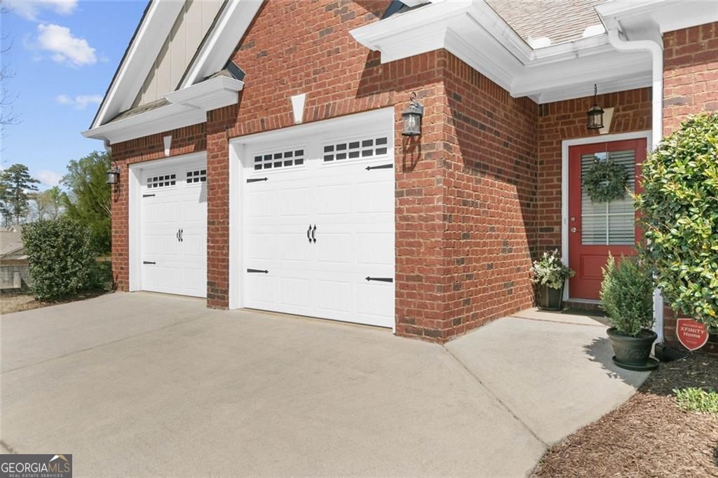 559 Bishopton Street Property Photo 2
